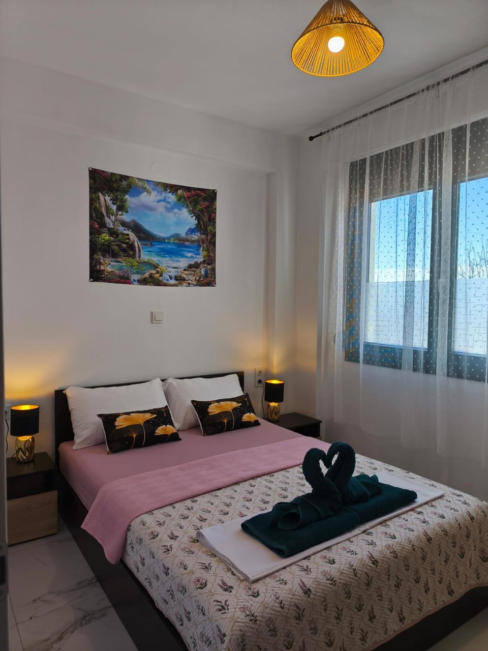 Bed, Bedroom, towels