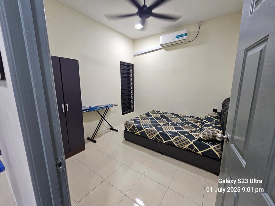 Homestay ZAF sitiawan Vacation rental in Perak Tengah District