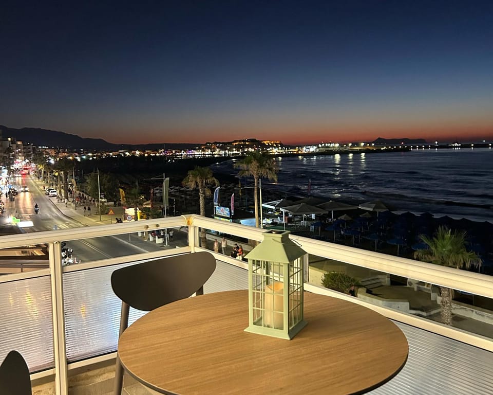 Night, Natural landscape, View (from property/room), Balcony/Terrace, City view, Sea view