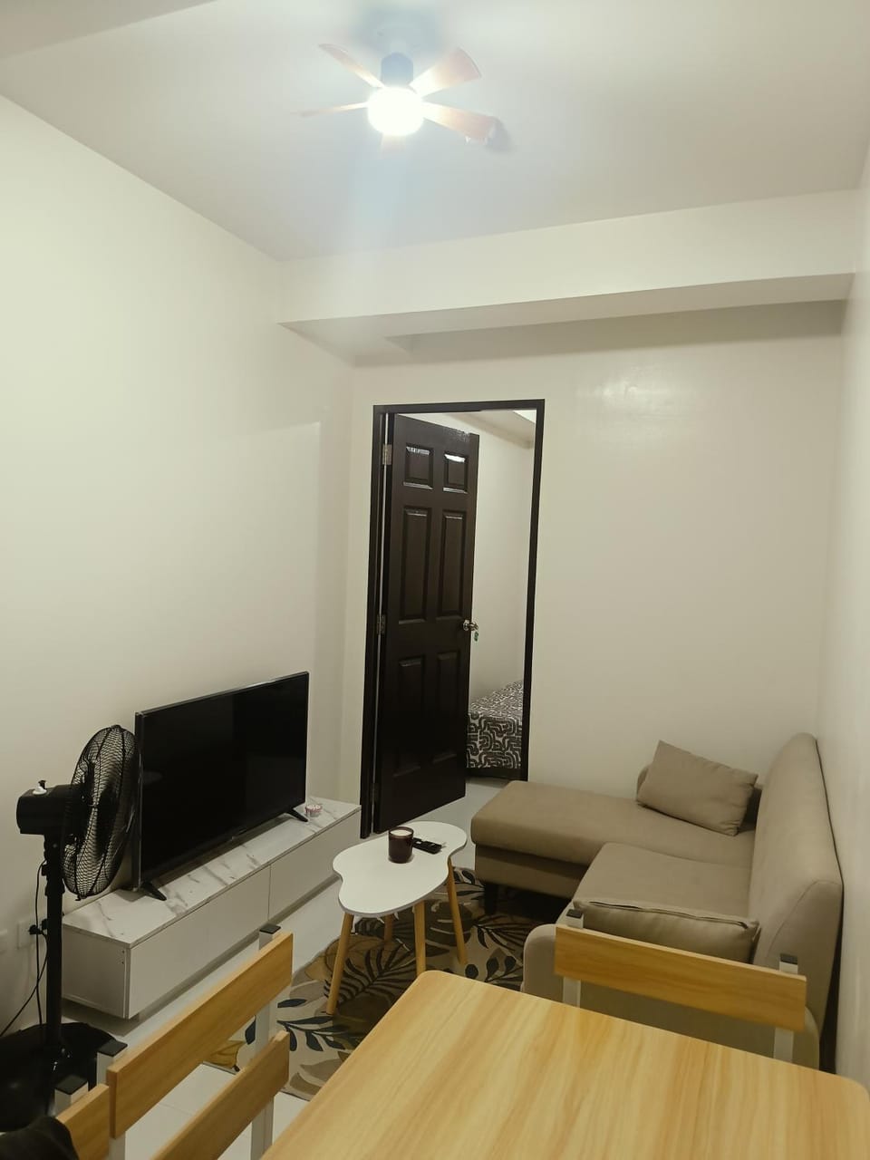 RA's 3BR Cozy Unit Apartment in Quezon City