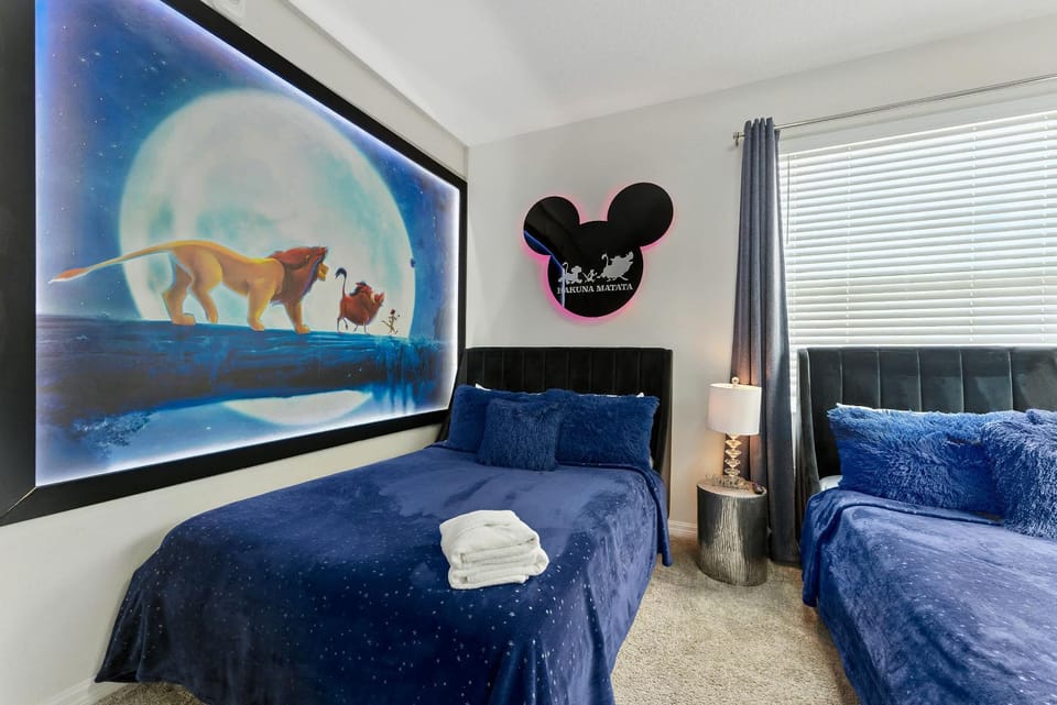 Beautiful Lakeview Retreat Near Disney Apartment in Kissimmee