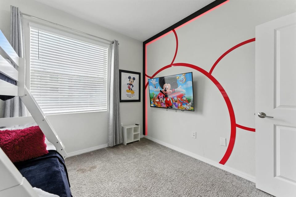 Beautiful Lakeview Retreat Near Disney Apartment in Kissimmee