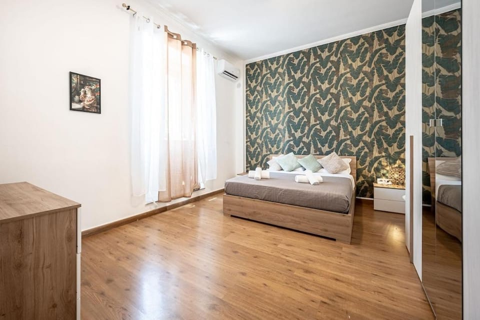 Modern Cozy Apartment 4 min Metro WiFi AC Apartment in Rome