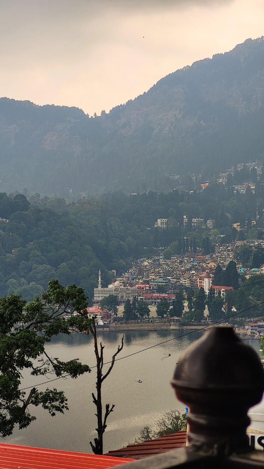 Panoramic View of Lake close to Mall Road Oasis Apartment in Uttarakhand