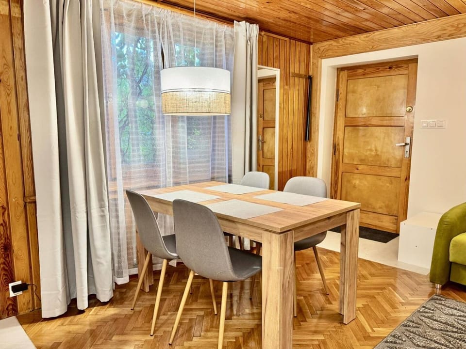 Living room, Seating area, Dining area, wardrobe