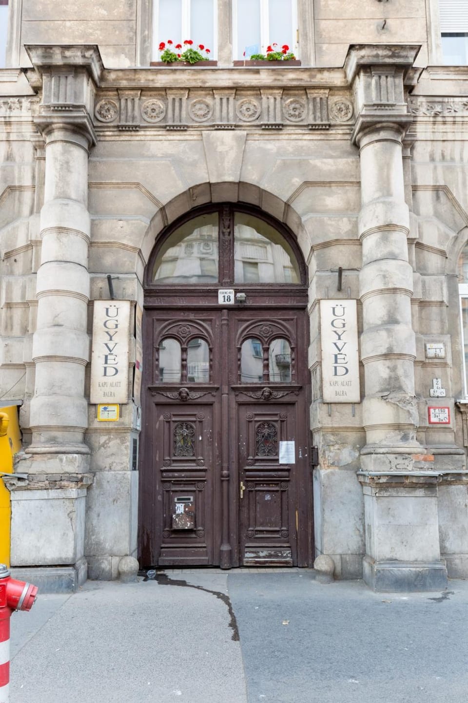 Property building, Facade/entrance