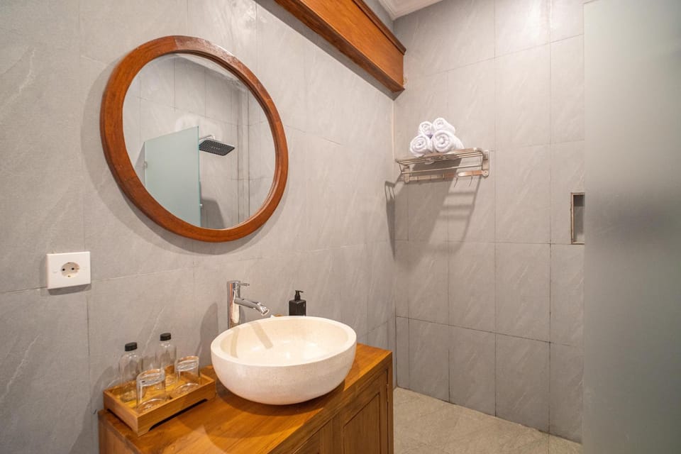 Shower, Bathroom, towels