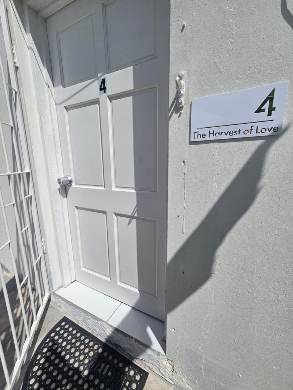 The Harvest of Love 4 Modern, Prime Location Apartment in Lance aux Epines