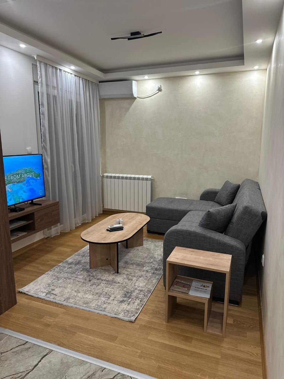 TV and multimedia, Living room, Seating area, internet