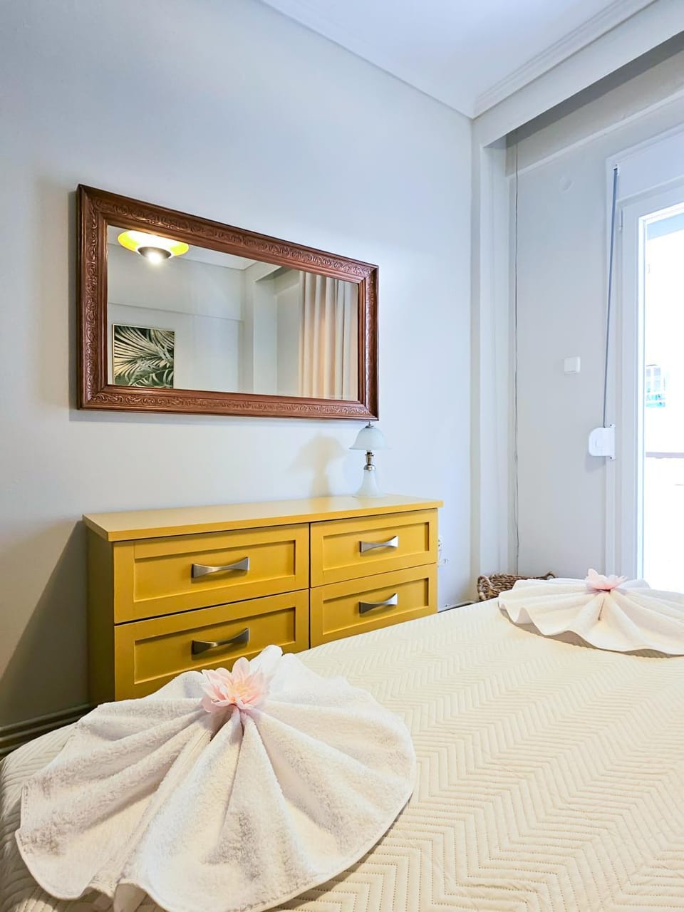 Bed, Photo of the whole room, Bedroom, locker, wardrobe