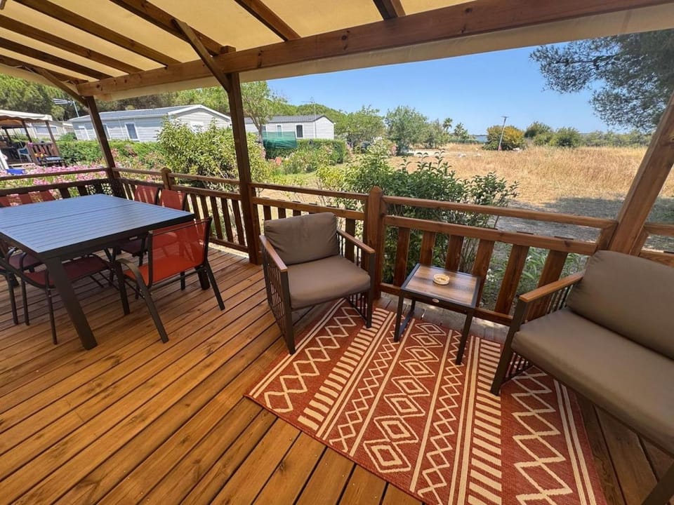 Patio, Day, View (from property/room), Balcony/Terrace, Living room, Seating area, Dining area