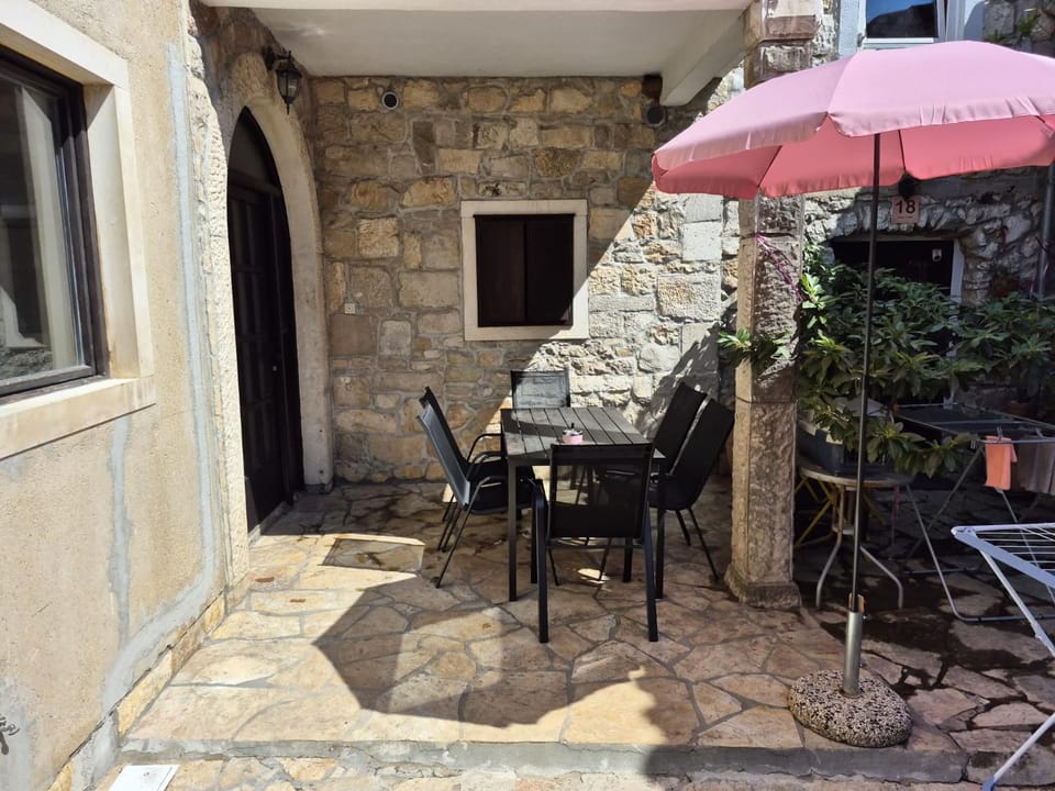 Stone house Pietro House in Šibenik-Knin County, Croatia