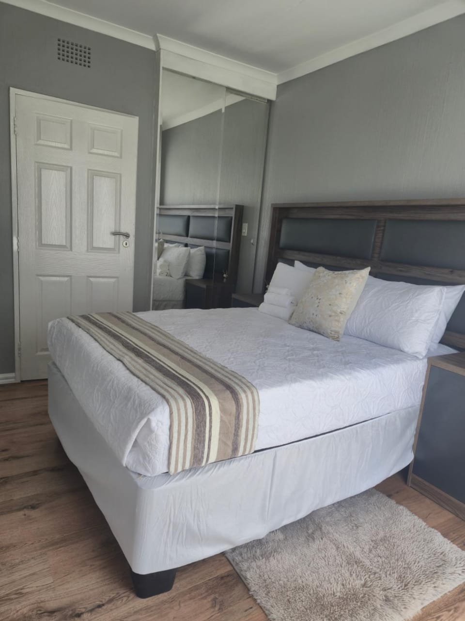 Bed, Bedroom, wardrobe