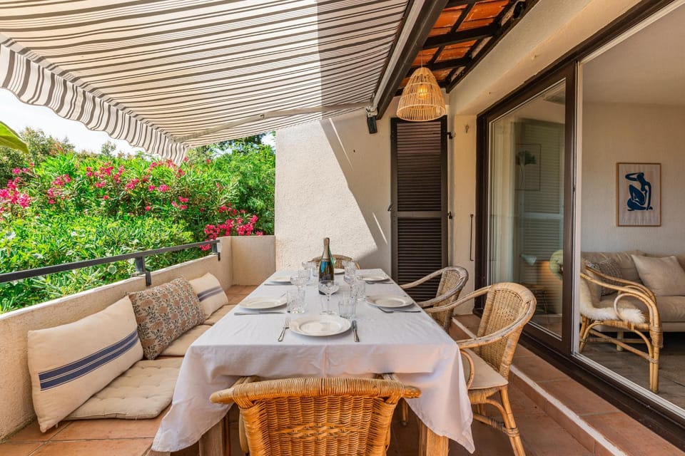 Emeraude, appartement avec terrasse Apartment in La Croix-Valmer