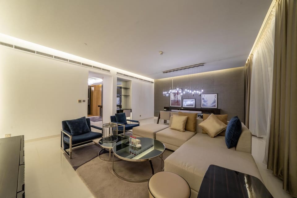 TV and multimedia, Living room, Seating area, air conditioner