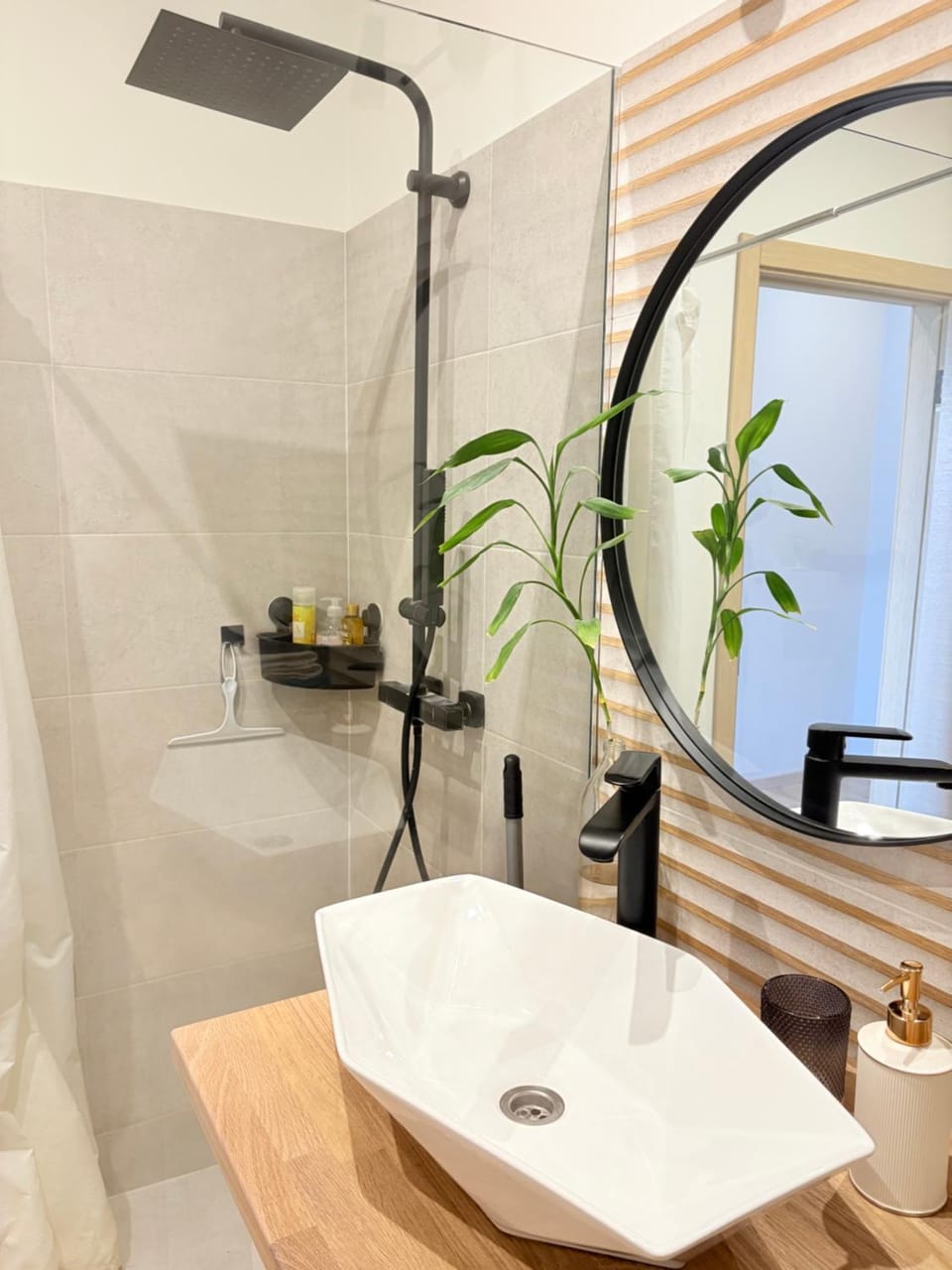 Shower, Bathroom