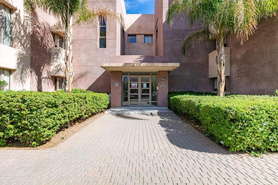 Spacious Apartment, Golf & Pool Apartment in Marrakesh