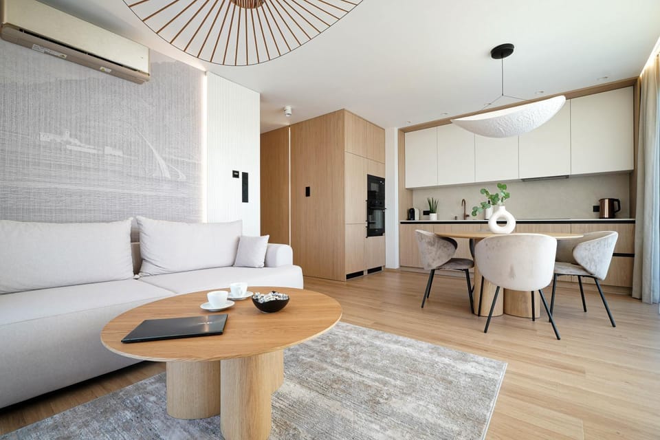 Kitchen or kitchenette, Living room, Seating area, Dining area, air conditioner