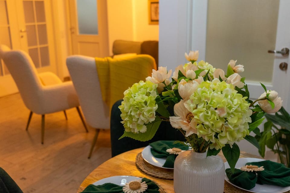 Green House Apartment in Bucharest