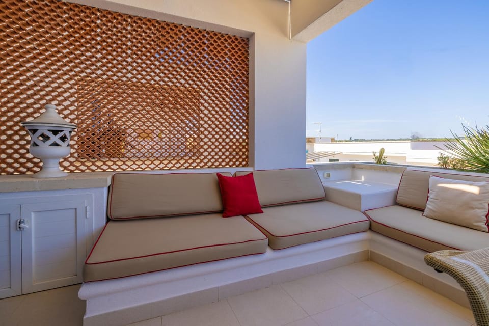 Patio, Day, Natural landscape, View (from property/room), Balcony/Terrace, Living room, Seating area