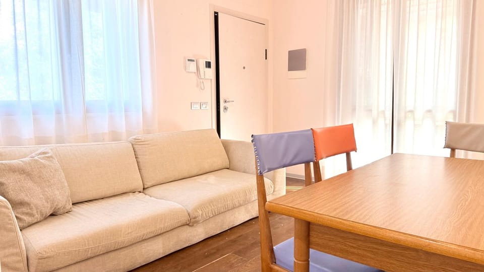SE185 - Senigallia, trilocale ristrutturato con giardino Apartment in Senigallia