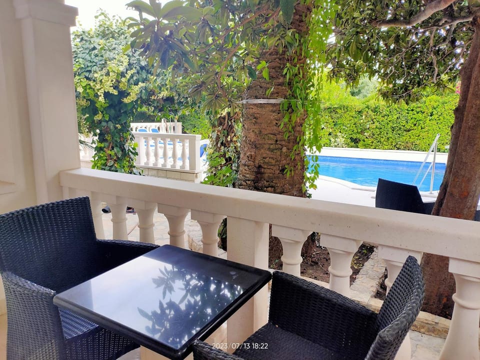 Garden, Balcony/Terrace, Garden view, Pool view