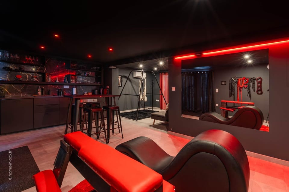 Game Room, Living room, kitchen