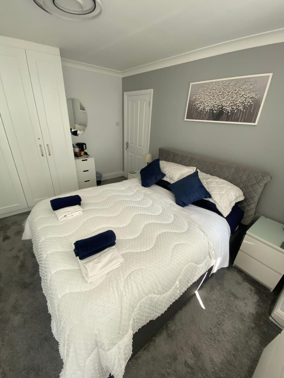 HELEN & PAULS PLACE Wembley Vacation rental in Wembley