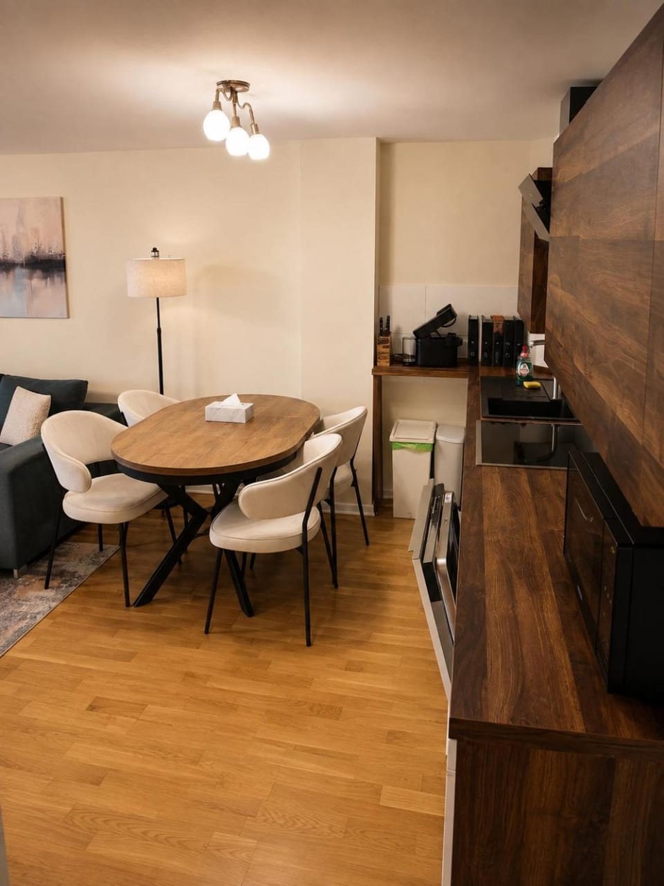 3-Zimmer-Wohnung mit Terrasse in zentraler Lage Apartment in Stuttgart