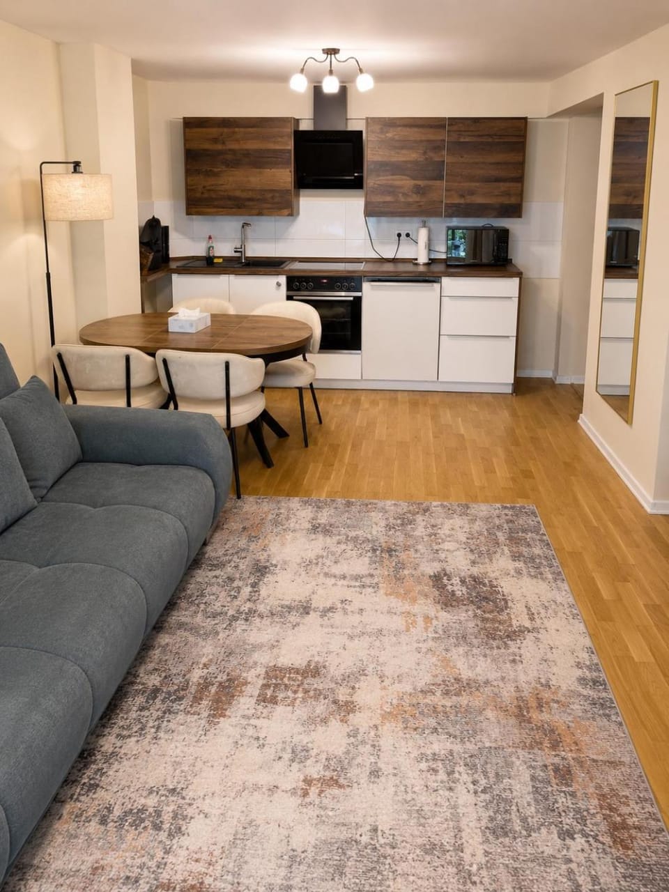 3-Zimmer-Wohnung mit Terrasse in zentraler Lage Apartment in Stuttgart