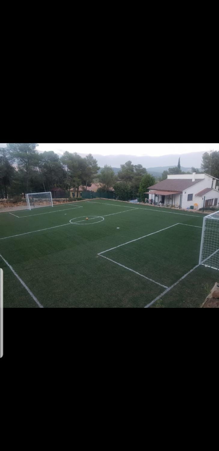 Casa chalet rustica con piscina y campo de futbol House in Catalonia