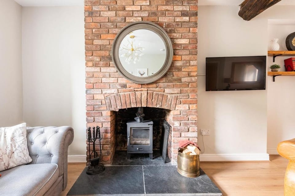 Living room, fireplace