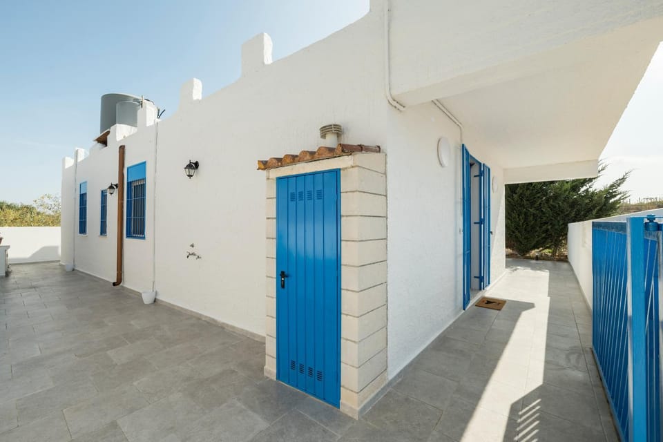 Property building, Day