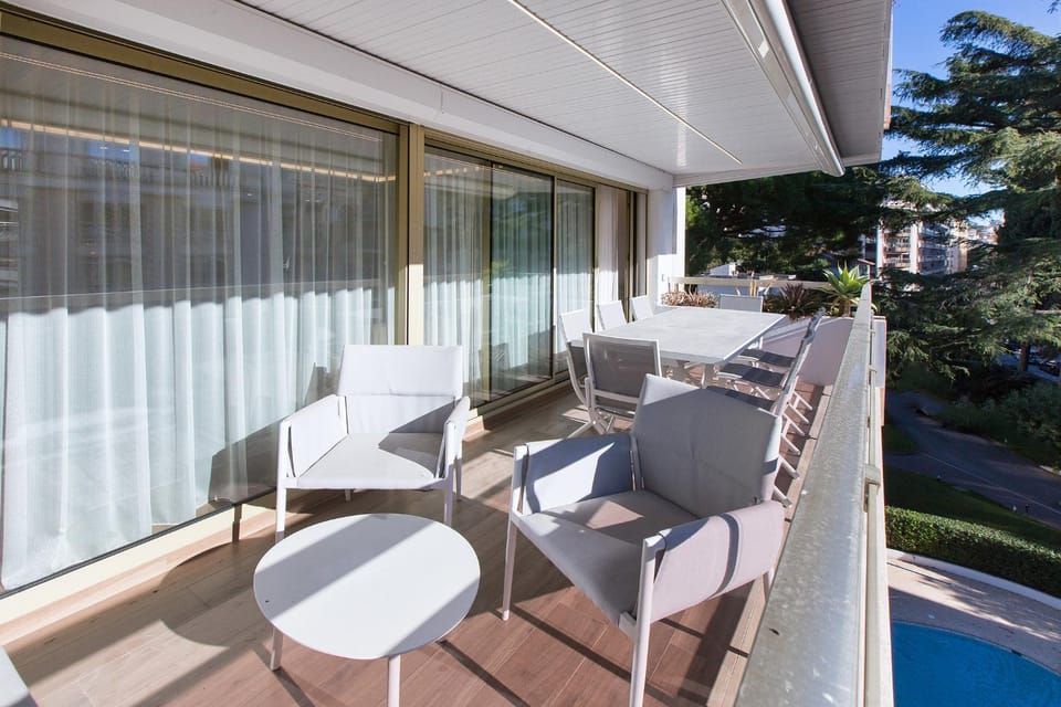 LUXURY EQUINOX 3 Bedrooms Apartment in Cannes