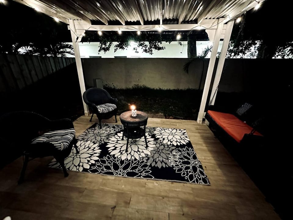 Patio, Garden, Seating area