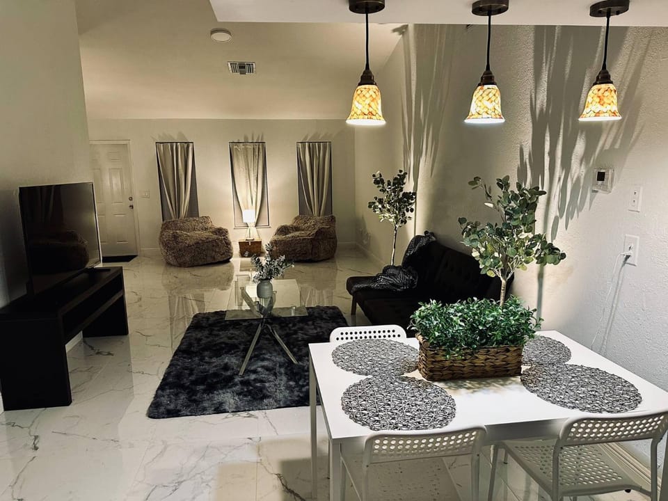 Living room, Dining area