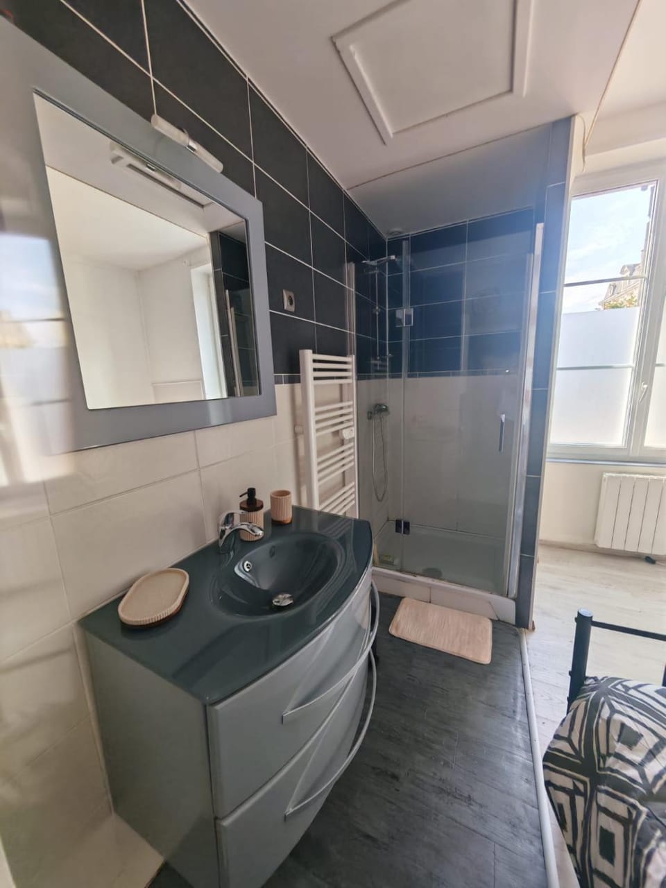 T2 COMPLET BLOIS Centre 38 M2-Parking et linge inclus Apartment in Blois