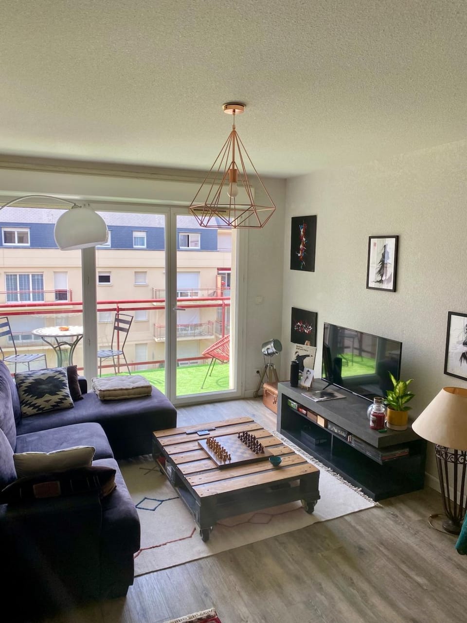 Ideal pro et weekends Wi-Fi Netflix Parking Logement entier Apartment in Le Mans