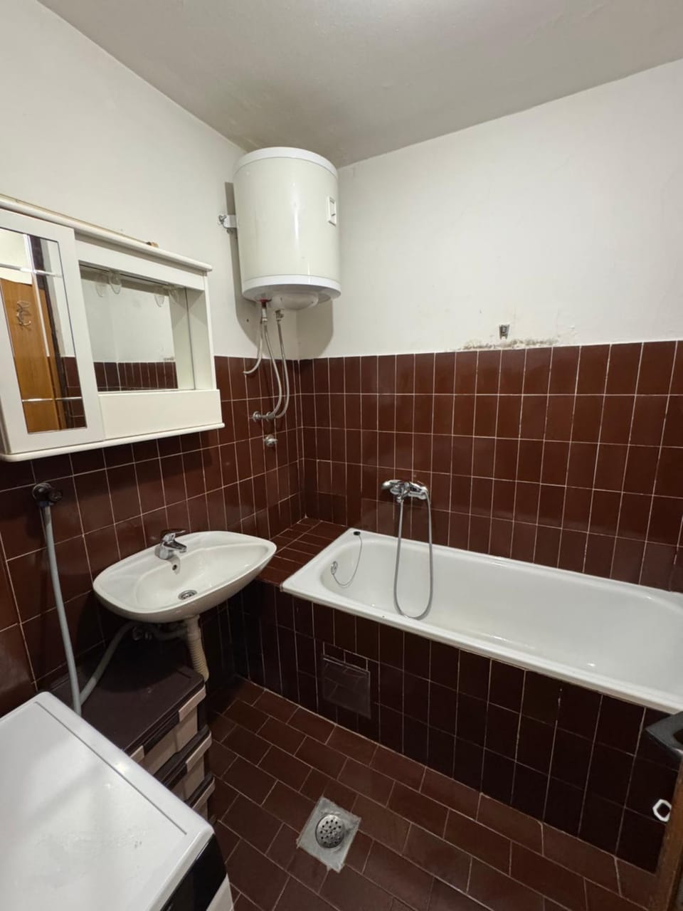Shower, Toilet, Bathroom, Bath