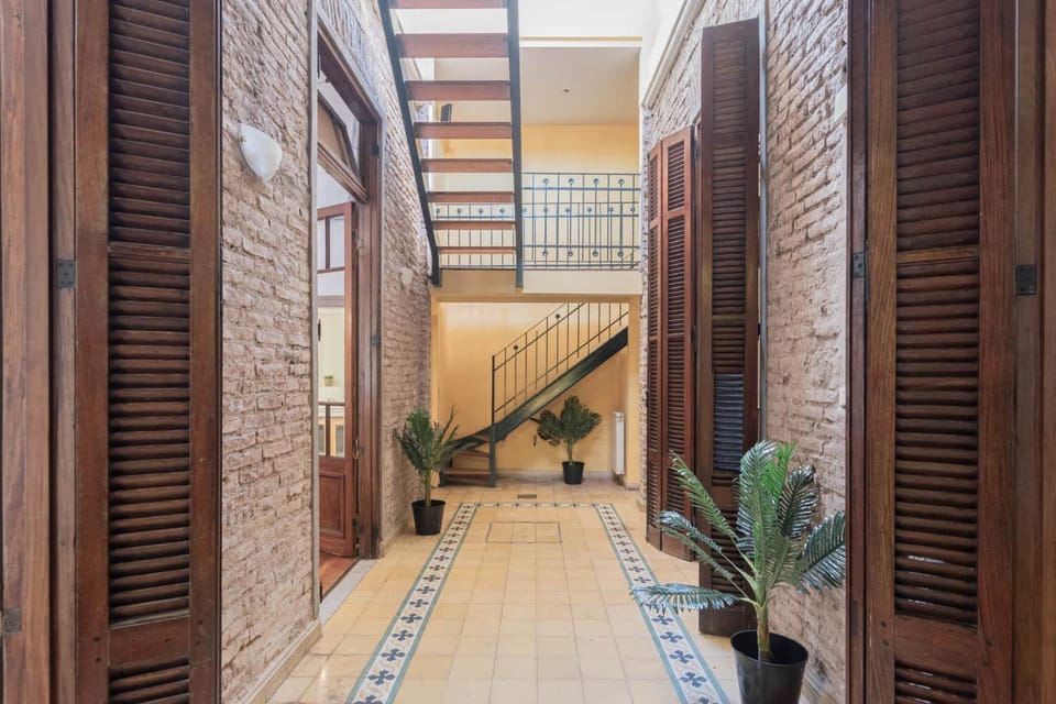 MOT Soria 5100 - 4 Bd House Pool & BBQ Palermo Soho House in Buenos Aires
