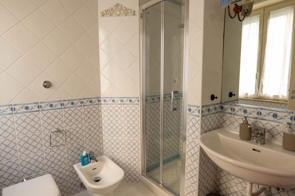 Shower, Toilet, Bathroom, bidet