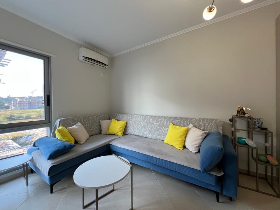 Living room, Seating area, air conditioner