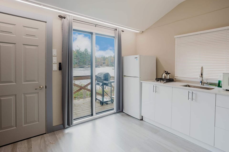Studio Cottage #9 - Virginia Pine House in Gravenhurst