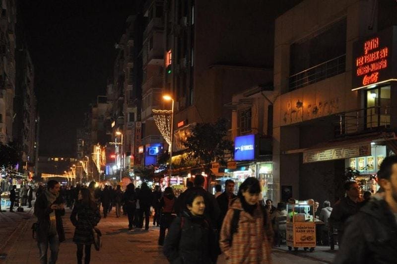 TOP LOCATION Sea View City Center Pedestrian St Apartment in Izmir