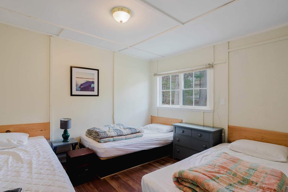 2-Bedroom Cottage #2 - Shortleaf Pine House in Gravenhurst