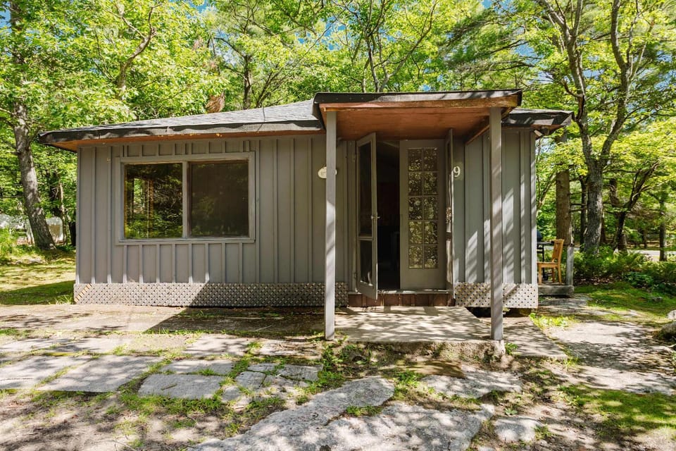 3-Bedroom Cottage #9 - Sand Bay House in Georgian Bay