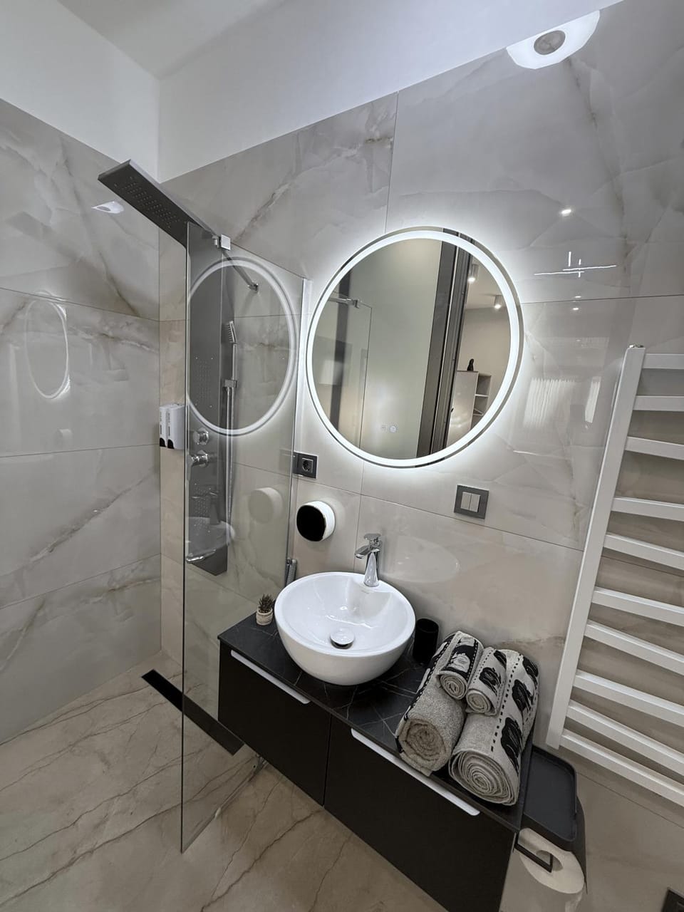 Shower, Bathroom