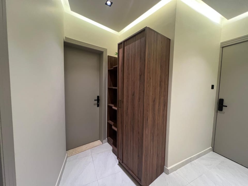 سويت بتصاميم أنيقة ودخول ذاتي Apartment in Saudi Arabia