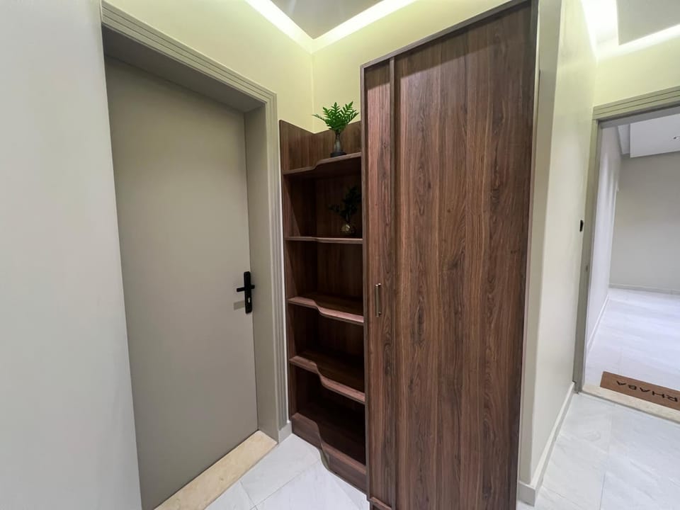 سويت بتصاميم أنيقة ودخول ذاتي Apartment in Saudi Arabia