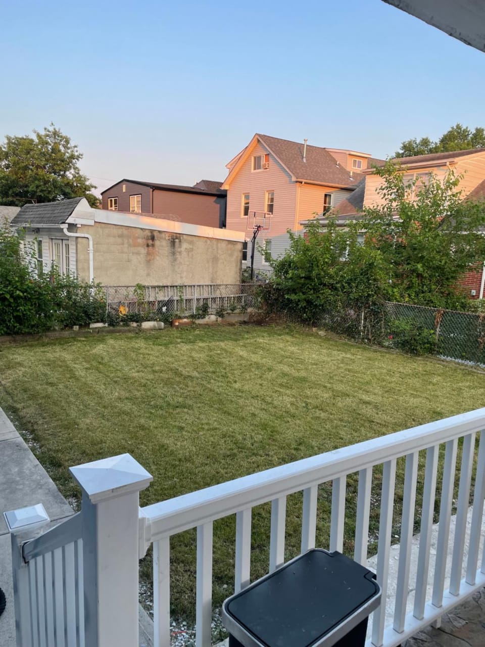 Property building, Patio, Spring, Day, Garden, Garden view